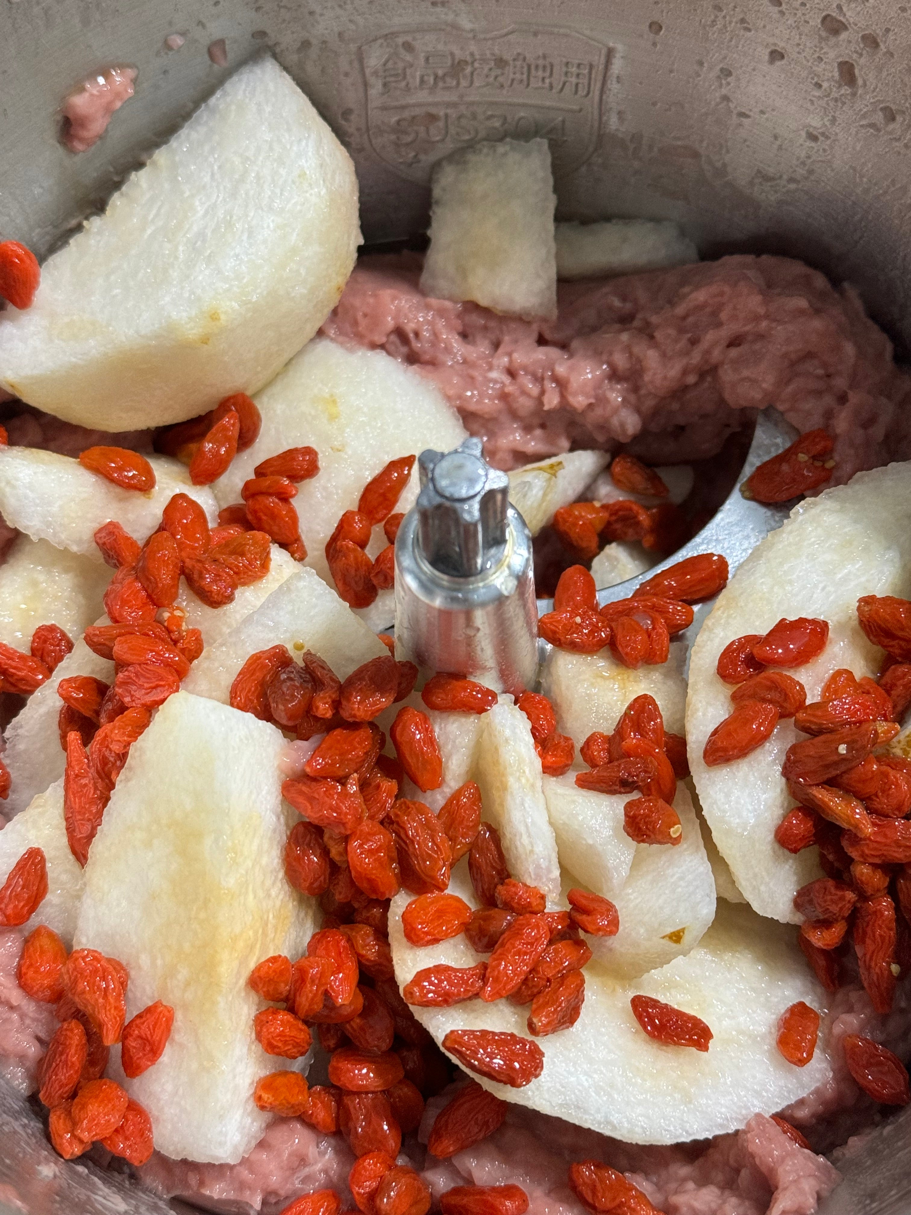 首創•貢梨杞子鴨肉粒粒